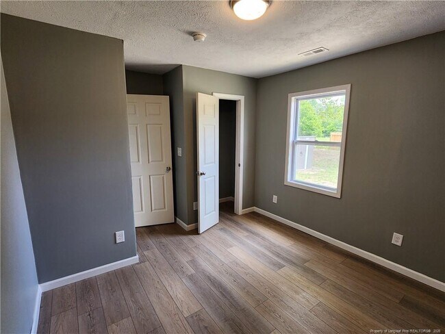 Building Photo - 5100 Malloy Cir
