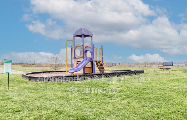 Building Photo - 201 Stonebench Cir