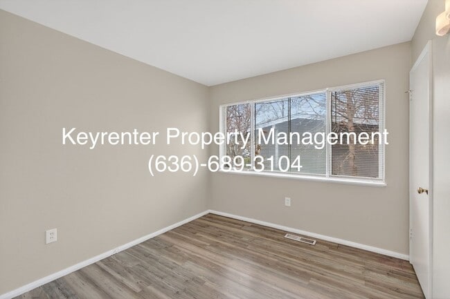 Building Photo - Updated 3-Bedroom Home with Fenced Yard in Florissant