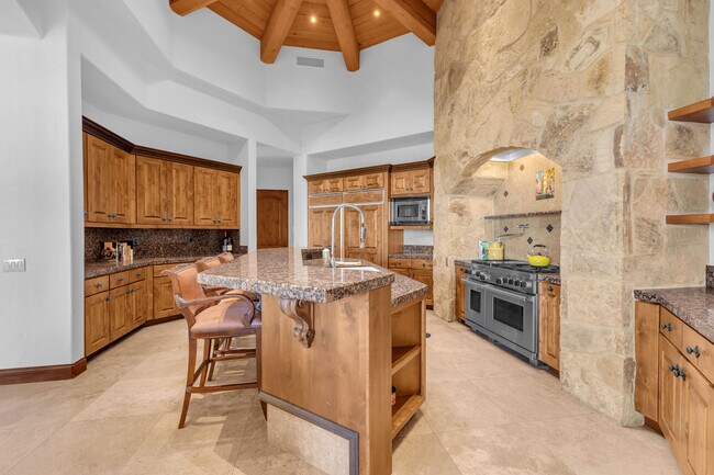 Building Photo - 83054 S Bay Dr