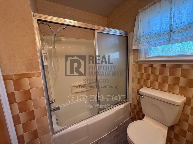 Building Photo - 1813 Iroquois Rd