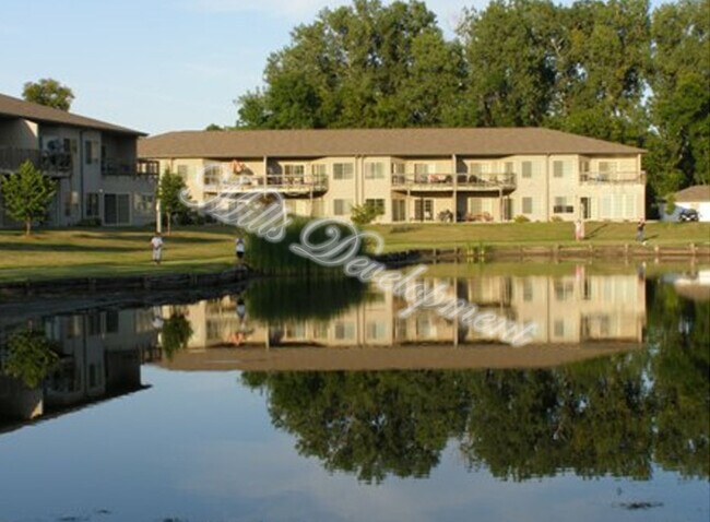 Building Photo - Heron Cove