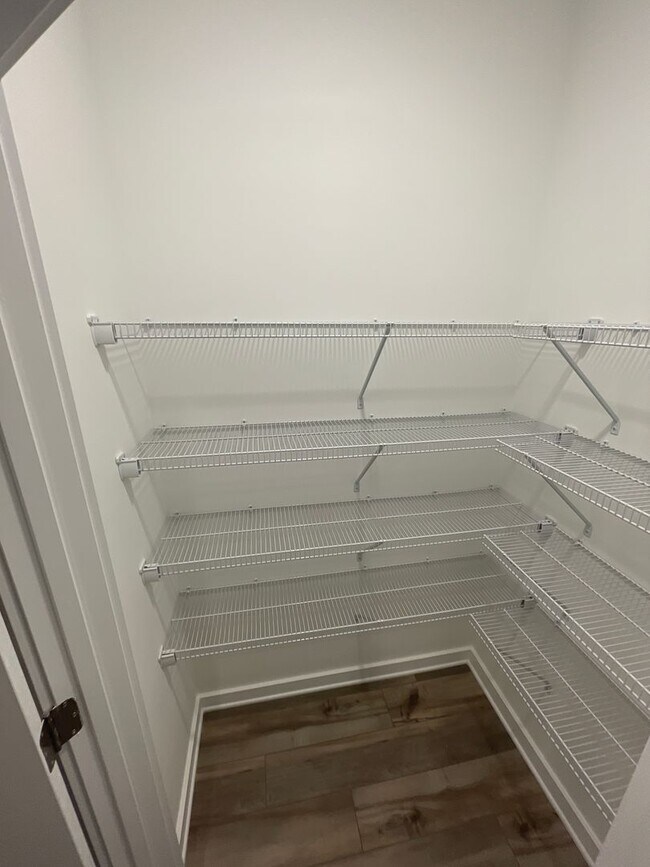 Building Photo - Home for Rent in Oak Grove, AL!! Available to View Now!!!