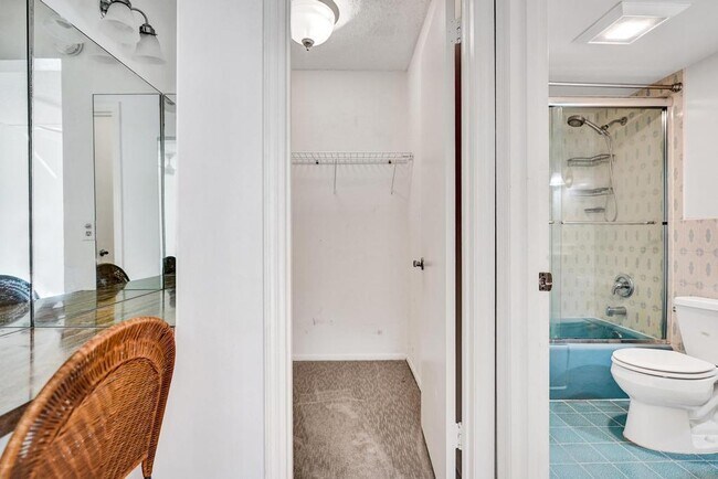 Building Photo - 1050 NW 13th St