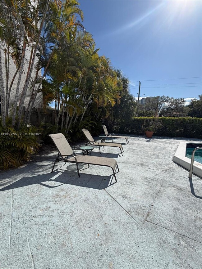 Building Photo - 16950 W Dixie Hwy