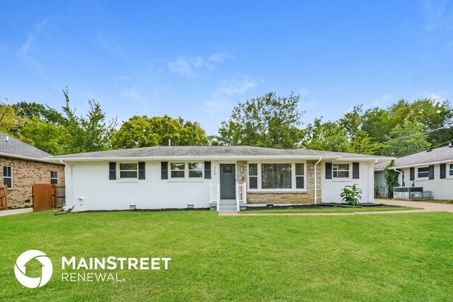 Building Photo - 704 Marswen Dr