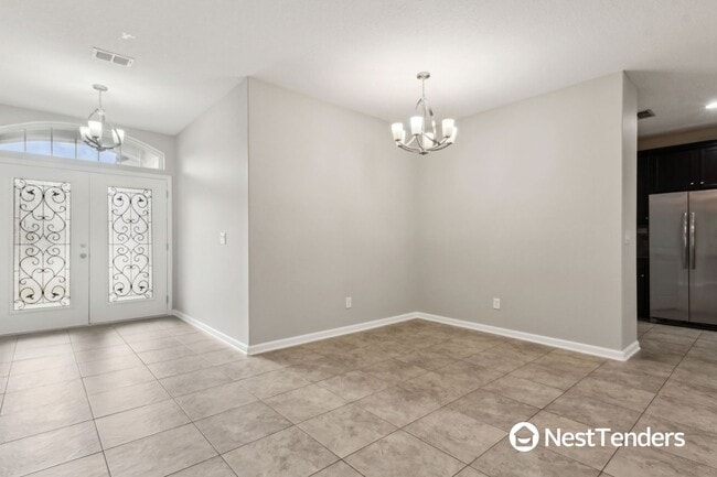 Building Photo - Five Bedroom Beauty in Plummer Creek!