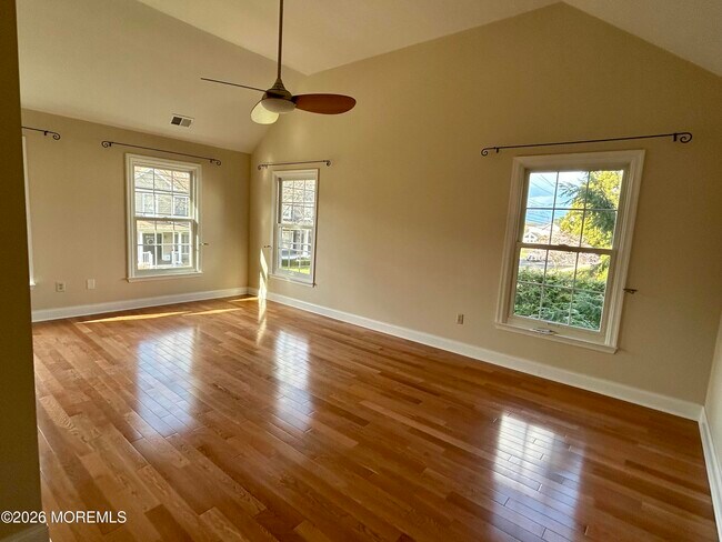 Building Photo - 82 3rd St