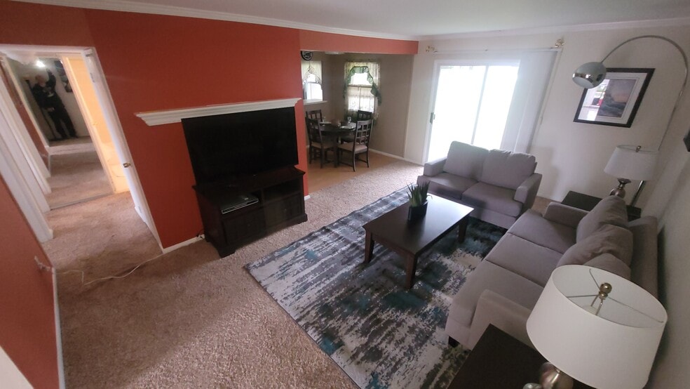 Building Photo - 7 Belfast Dr