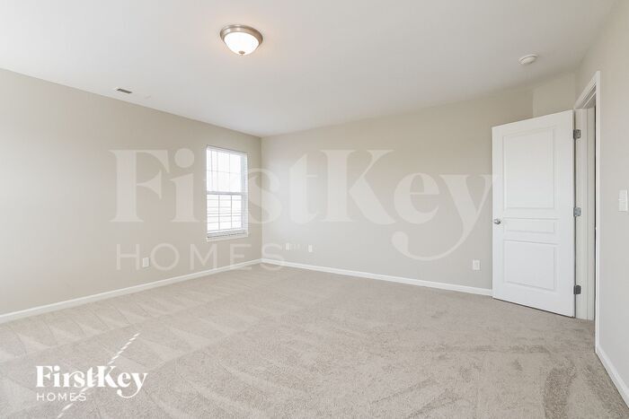 Building Photo - 1400 Chimney Ridge Dr