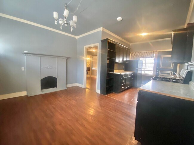 Building Photo - 2509 Knoxville Ave