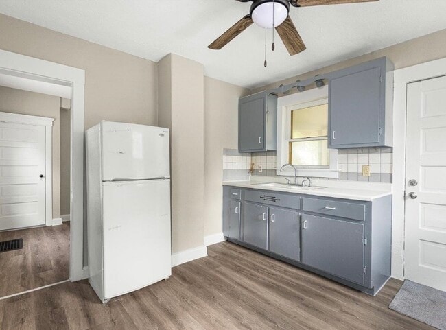 Building Photo - 1311 Benton St