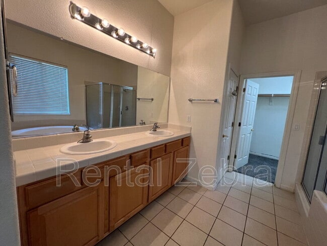 Building Photo - 1239 Catalina Dr