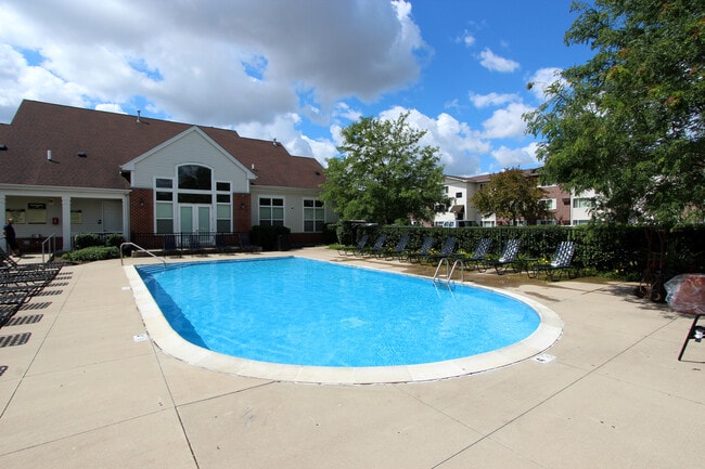 Building Photo - Riverstone Apartments