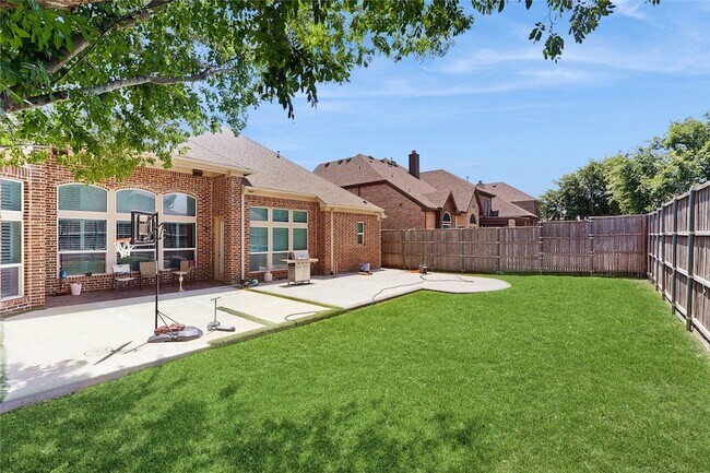 Building Photo - 6073 Kerry Dr