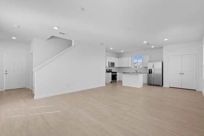 Building Photo - 24505 Red Hawthorn Trce