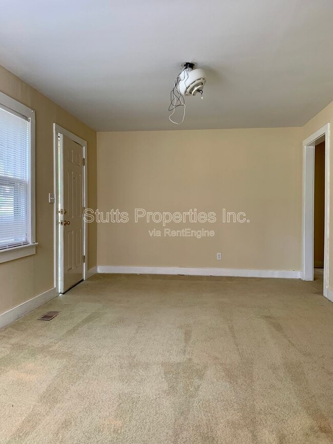 Building Photo - 1611 Southern Blvd