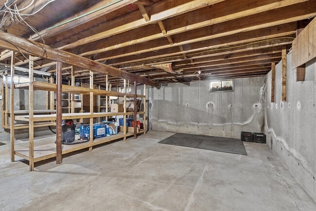 Building Photo - 124 Chadwick St