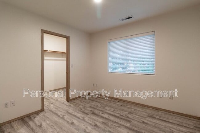 Building Photo - 3006 Grand Blvd