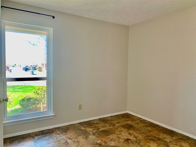 Building Photo - 2903 Bentley Ct