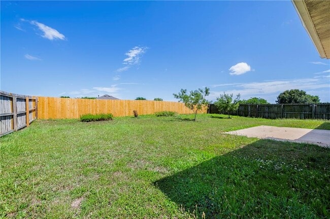 Building Photo - 520 Dewberry Ln