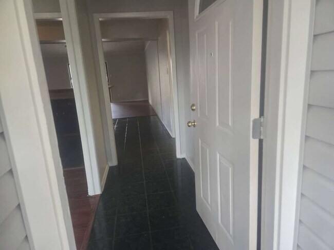 Building Photo - 11706 N Kathy Ave