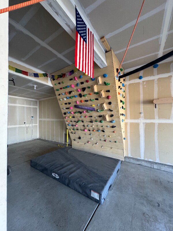 Building Photo - 6559 Tombstone Ridge Rd