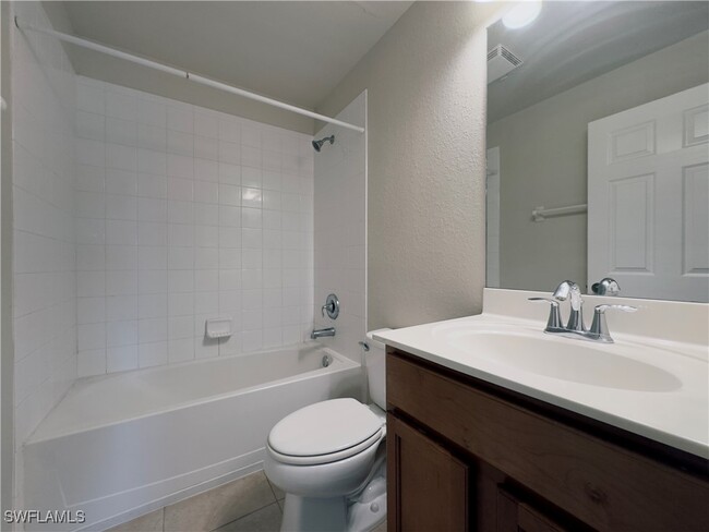 Building Photo - 9101 Gervais Cir