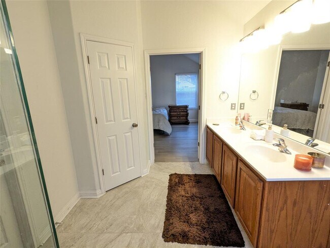 Building Photo - 2008 Petrified Forest Dr