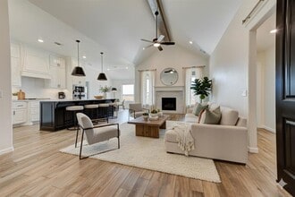 Building Photo - 1632 NE 35th St