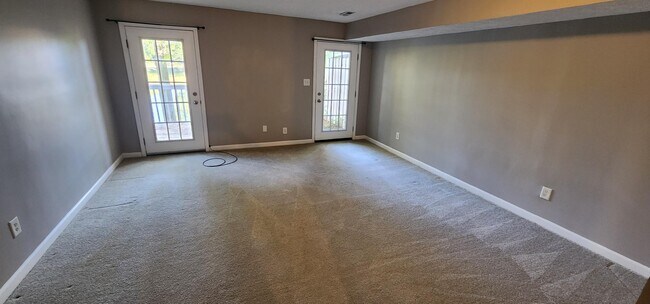 Building Photo - 6054 Southbay Dr