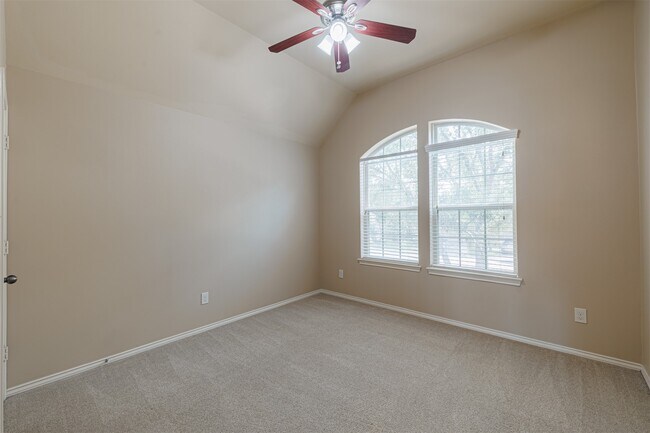 Building Photo - 2614 Misty Laurel Ct