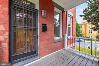 Building Photo - 1252 E St NE