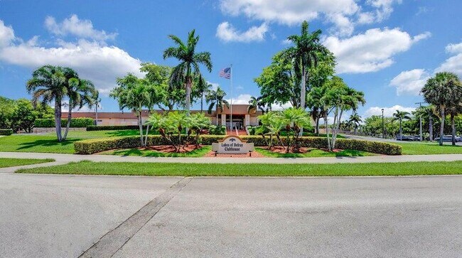 Building Photo - 15461 Lakes of Delray Blvd