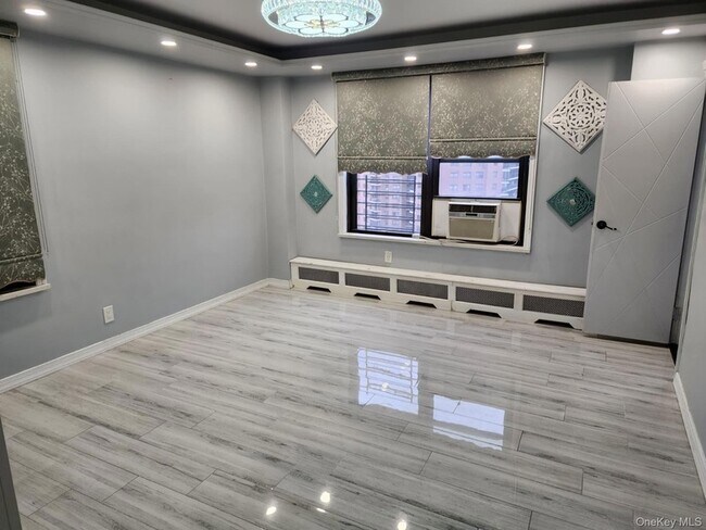 Building Photo - 61-55 98th St