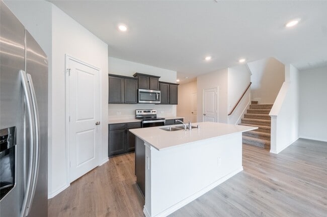 Building Photo - 13156 Dawson Dr