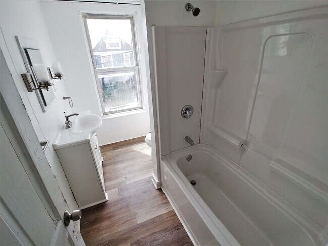 Building Photo - 79 Beltzhoover Ave