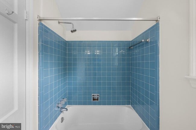 Building Photo - 2816 Ellicott St NW