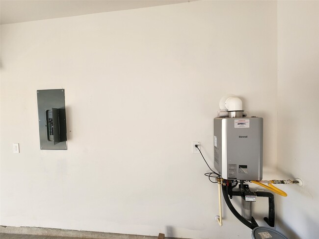 Building Photo - 30622 Wicklow Gdns Dr