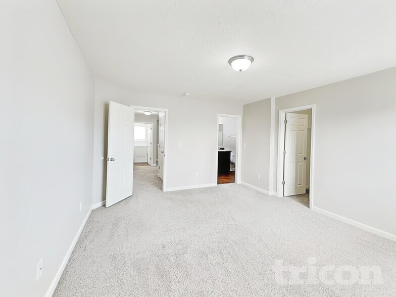 Building Photo - 2391 Bristol Dr