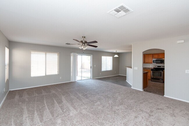 Building Photo - 31569 N Sundown Dr