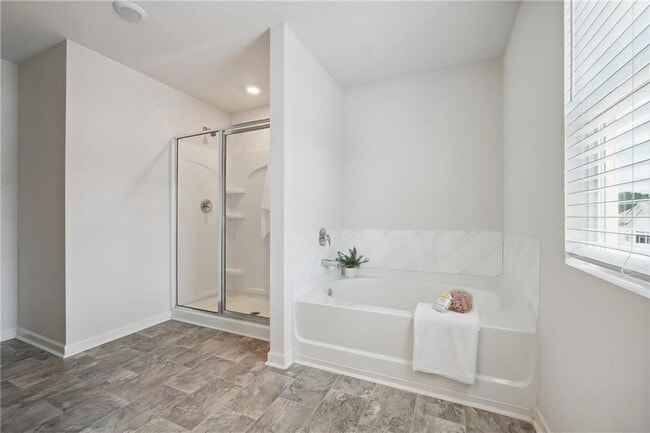 Building Photo - 100 Fernbrook Trl