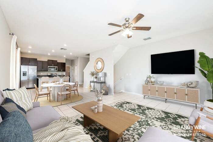 Building Photo - 5580 Mercado Dr