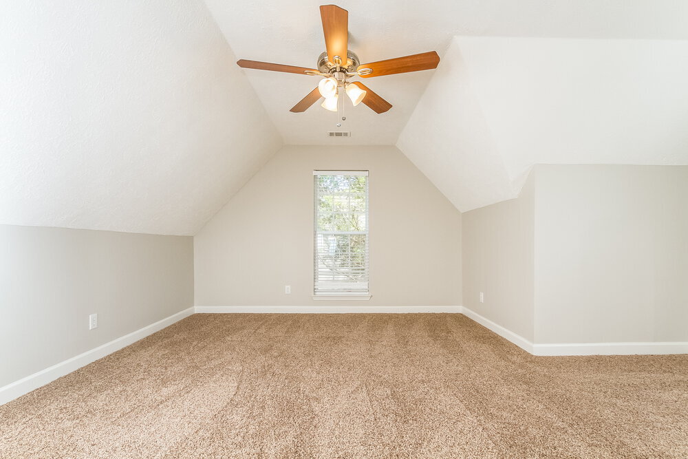 Building Photo - 1114 Poplar Hollow Dr