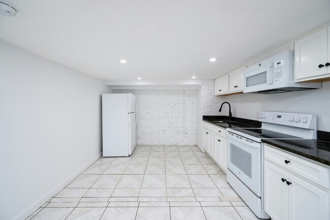 Building Photo - 57 S 6th St