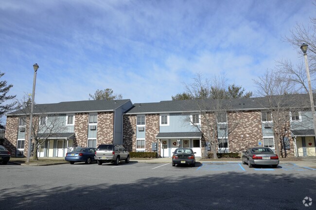 Building Photo - Hillcrest II Apartments
