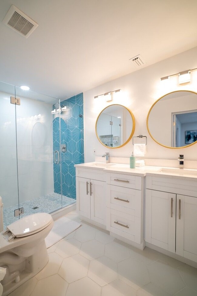 Building Photo - Beautiful Spacious Stylish near Busch Gardens at Crenshaw