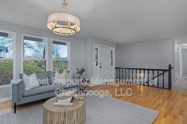 Building Photo - 1313 Timbercrest Ln