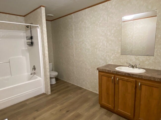 Building Photo - Newer 3 bedroom, 2 bath manufactured home ...