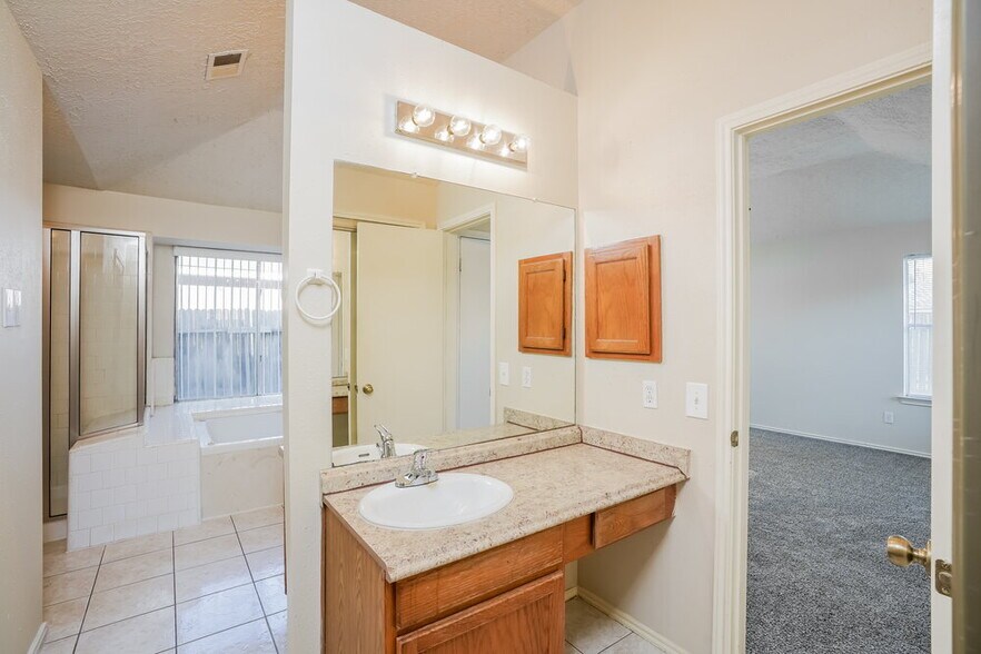 Building Photo - 1331 Three Forks Dr